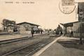 ORCHIES - La Gare - Accès des Quais. (1905).