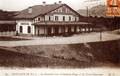 HENDAYE (B.Pyr.) - La Nouvelle Gare d'Hendaye-Plage et les Trois Couronnes - Editeur : M.D. à Bordeaux n°37.