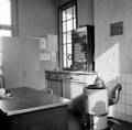 165704, Interieur van het N.S.-station Wehl te Wehl: plaatskaartenkantoor., Nederlandse Spoorwegen, fotograaf