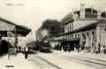 SABLE (Sarthe) - La gare et le train.