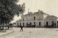 243 - AVALLON (Yonne) - La cour de la gare.