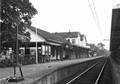 150576, Gezicht op de perronzijde van het N.S.-station Oss te Oss., Nederlandse Spoorwegen, fotograaf