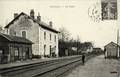 SOUVIGNY (Allier) - Intérieur de la gare, côté des voies.