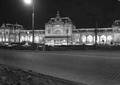 153817, Gezicht op het verlichte N.S.-station Groningen te Groningen., Nederlandse Spoorwegen, fotograaf