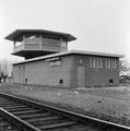 154750, Afbeelding van het seinhuis Post T bij het N.S.-station Woerden te Woerden., Nederlandse Spoorwegen, fotograaf