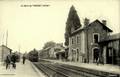 TRONGET (Allier) - La gare et le train.