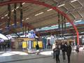 902842, Gezicht door de stationshal van station Utrecht Centraal, met kerstversieringen., Goosen, D.C., fotograaf