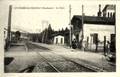 SAINT-PIERRE-de-CHIGNAC (Dordogne) - La Gare et le Passage à niveau (Compagnie du Paris-Orléans).