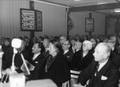 154492, Afbeelding van de genodigden voor de opening van de Traverse van het N.S.-station Utrecht C.S. te Utrecht., Nederlandse Spoorwegen, fotograaf