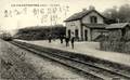LA VILLETERTRE (Oise) - La Gare et l'arrivée d'un train.