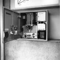 166731, Afbeelding van een geopende geldwisselautomaat in het N.S.-station Utrecht C.S. te Utrecht., Nederlandse Spoorwegen, fotograaf