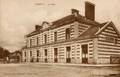 PONTIVY (Morbihan) - La cour de la gare.