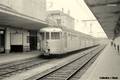 CHARTRES (Eure et Loir) - Deux automotrices stationnent en gare.