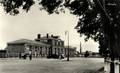 DOL de BRETAGNE (I.-et-V.) - La Place de la Gare vers 1935.
