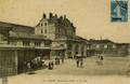 DIJON (Côte d'Or) - La cour de la gare de Dijon-Ville - Editeur : L.V. n°518.