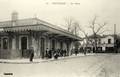 56 - PUTEAUX - La cour de la gare.