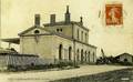 21 - CINQ-MARS la PILE (Indre et Loire) - La cour de la gare - Editeur : ND.