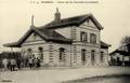 49 - POISSY (Seine et Oise) - La cour de la gare de la Grande-Ceinture - Editeur : F.A.