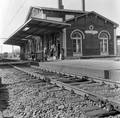 153103, Gezicht op de perronzijde van het N.S.-station Harderwijk te Harderwijk., Nederlandse Spoorwegen, fotograaf