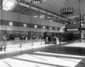 166123, Interieur van het N.S.-station Tilburg te Tilburg: stationshal., Nederlandse Spoorwegen, fotograaf