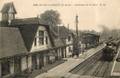 7428 - SAINT-LEU la FORET (S. et O.) - La nouvelle gare et le passage d'un train.