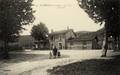 194 - ESPERAZA (Aude) - La cour de la gare.