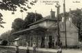 1 - JAUNAY-CLAN (Vienne) - Intérieur de la gare, côté des voies.