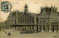 ARRAS (P.-de-C.) - La Place de la Gare - Editeur : B.D. à Roubaix n°136.