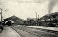 SAINT-GERMAIN des FOSSES (Allier) - Un train express stationne en gare.