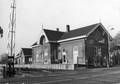 150108, Gezicht op de perronzijde van het N.S.-station Arkel te Arkel., Nederlandse Spoorwegen, fotograaf