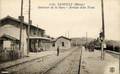 3287 - LENTILLY (Rhône) - Intérieur de la gare - Arrivée d'un train.