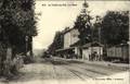 375 - LA TOUR du PIN (Isère) - La Gare (du P.L.M).
