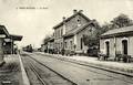PORT-BOULET (Indre et Loire) - Vue intérieure de la gare, arrivée d'un train.