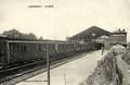 LONGUEAU (Somme) - La gare et le train.