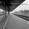 153241, Gezicht op de perrons van het N.S.station Rijswijk te Rijswijk., Nederlandse Spoorwegen, fotograaf